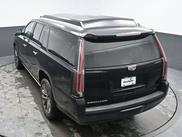 Used 2020 Cadillac Escalade ESV Platinum w/ Escalade Sport Edition AWD/4WD image 44