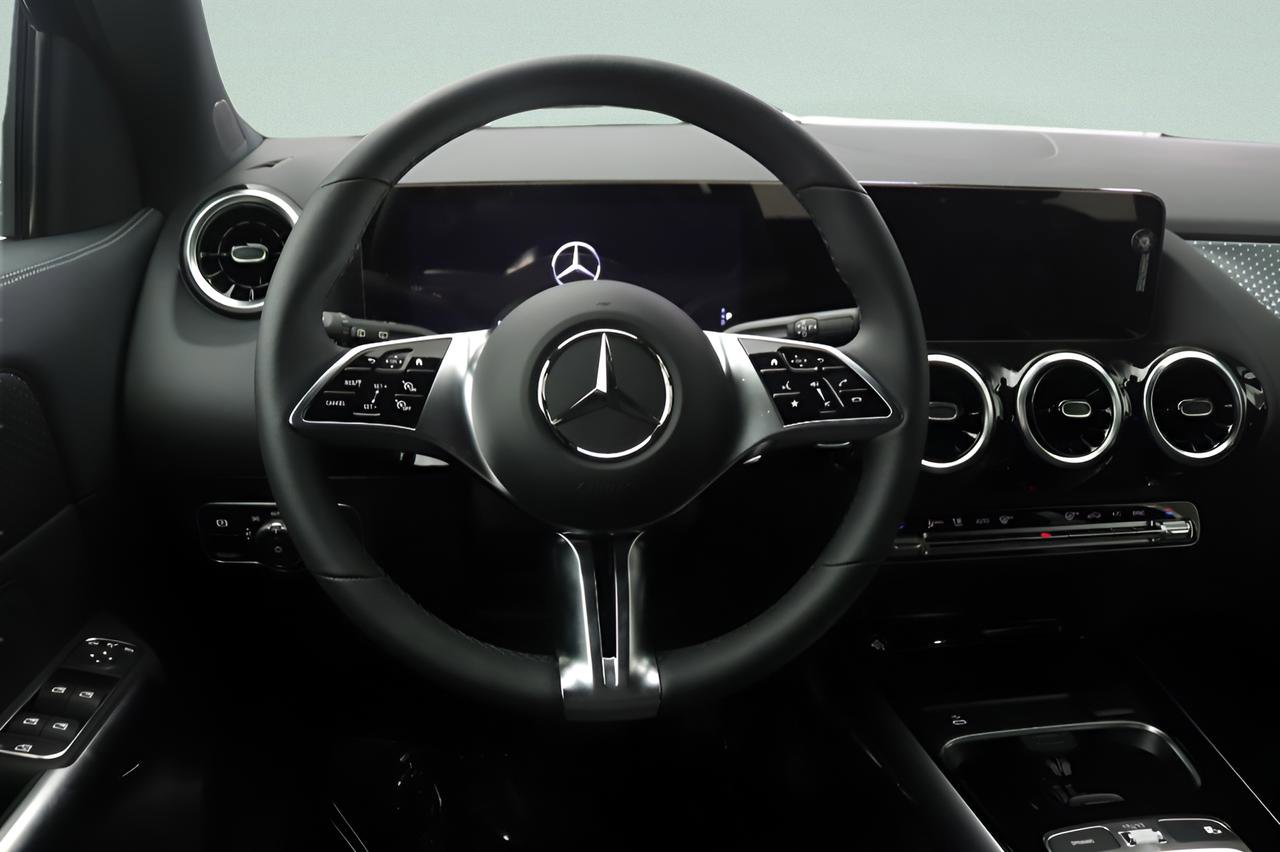 Used 2026 Mercedes-Benz GLA 250 4MATIC image 8