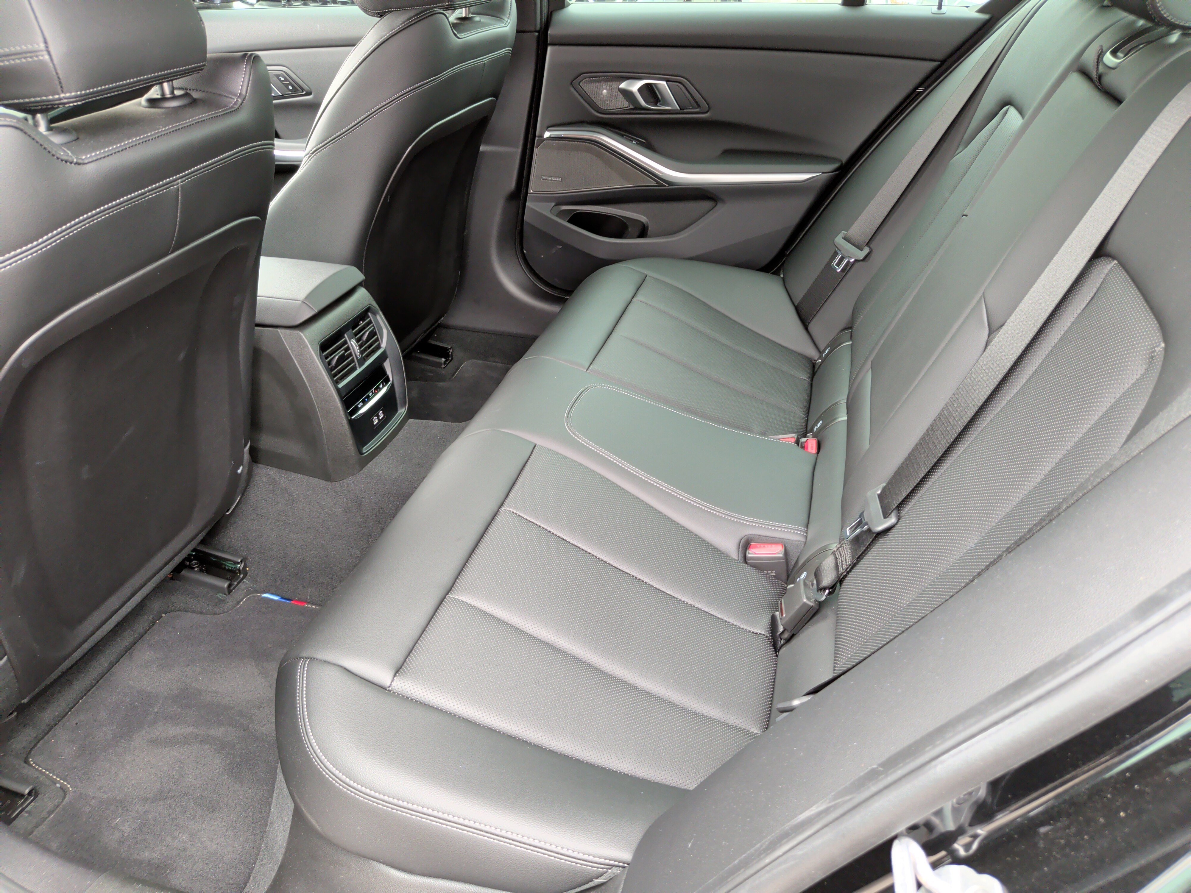 Used 2025 BMW M340i w/ Premium Package image 38