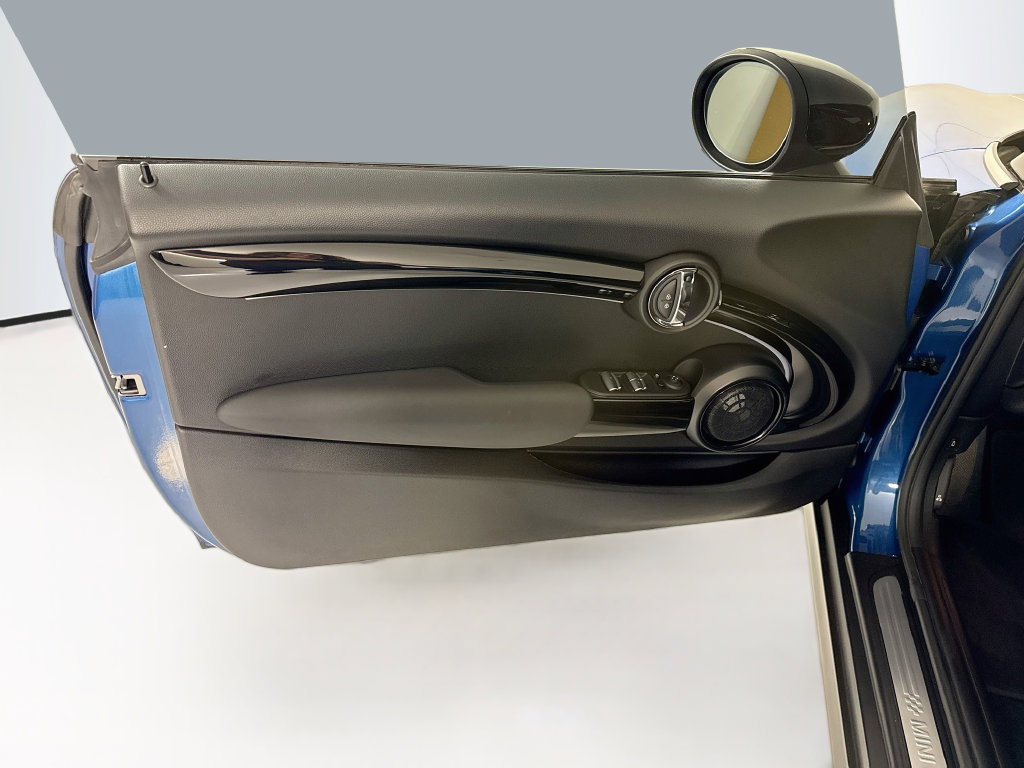 Certified 2024 MINI Cooper S FWD image 32