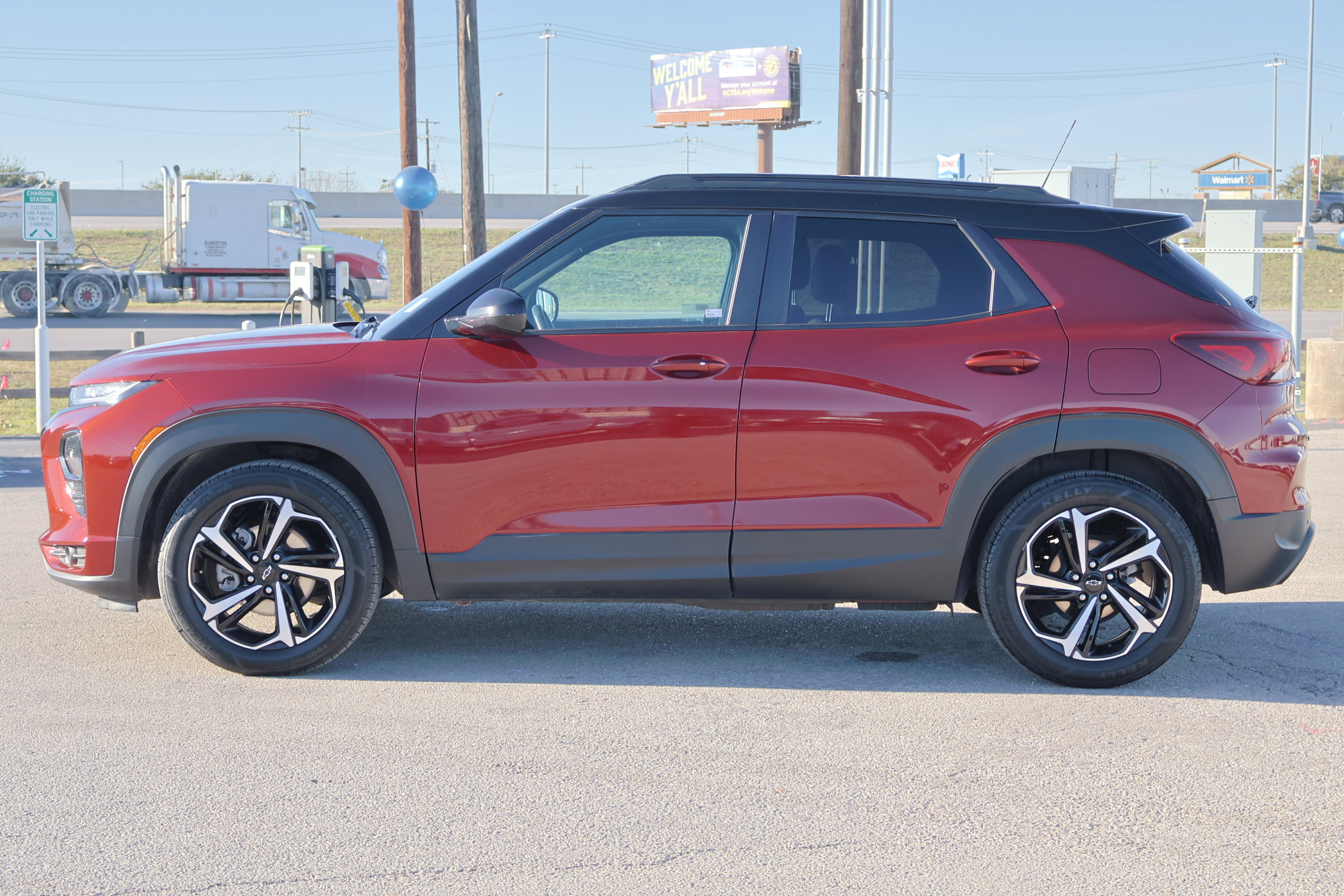 Used 2022 Chevrolet TrailBlazer RS w/ Sun and Liftgate Package image 18