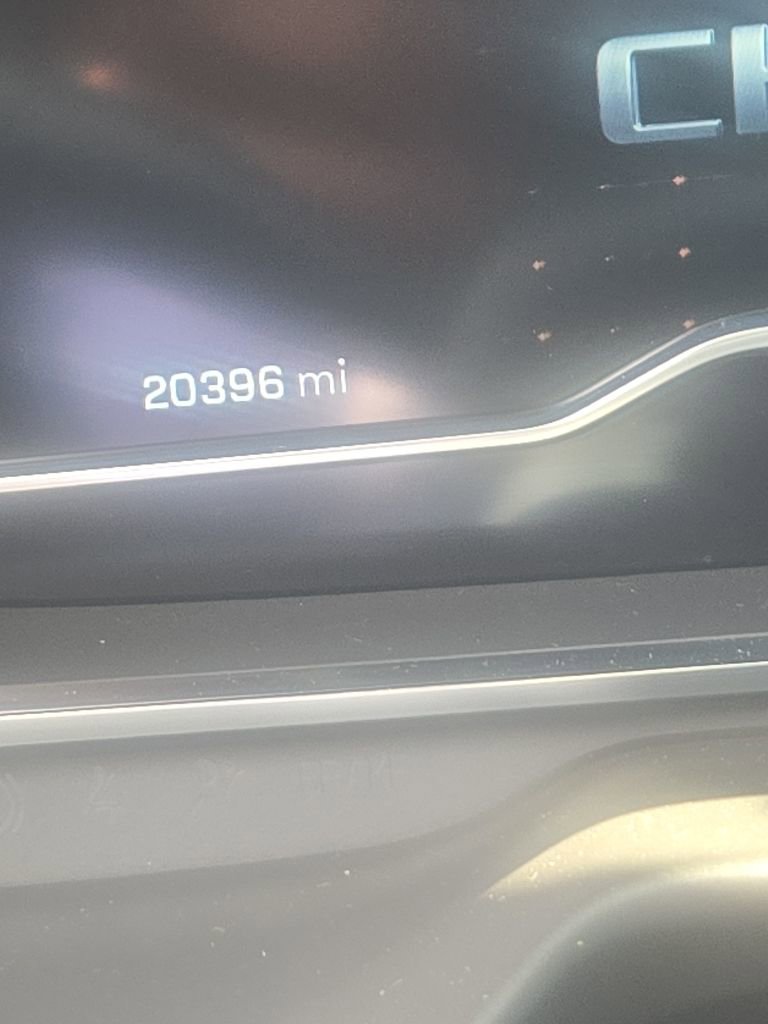 Used 2022 Chevrolet Tahoe LT w/ Luxury Package RWD image 3