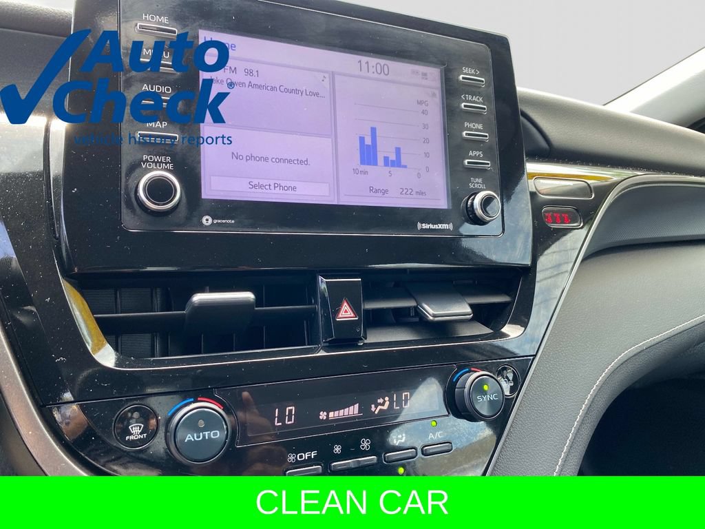 Used 2022 Toyota Camry SE FWD image 11
