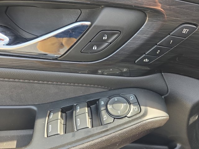 Certified 2023 Chevrolet Traverse High Country AWD/4WD image 18