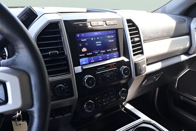 Used 2020 Ford F350 Lariat w/ Chrome Package AWD/4WD image 14