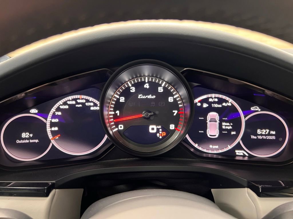 Used 2022 Porsche Cayenne Turbo image 30