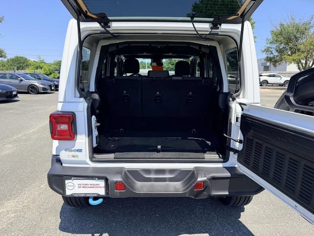 Used 2024 Jeep Wrangler Unlimited Sahara AWD/4WD image 12