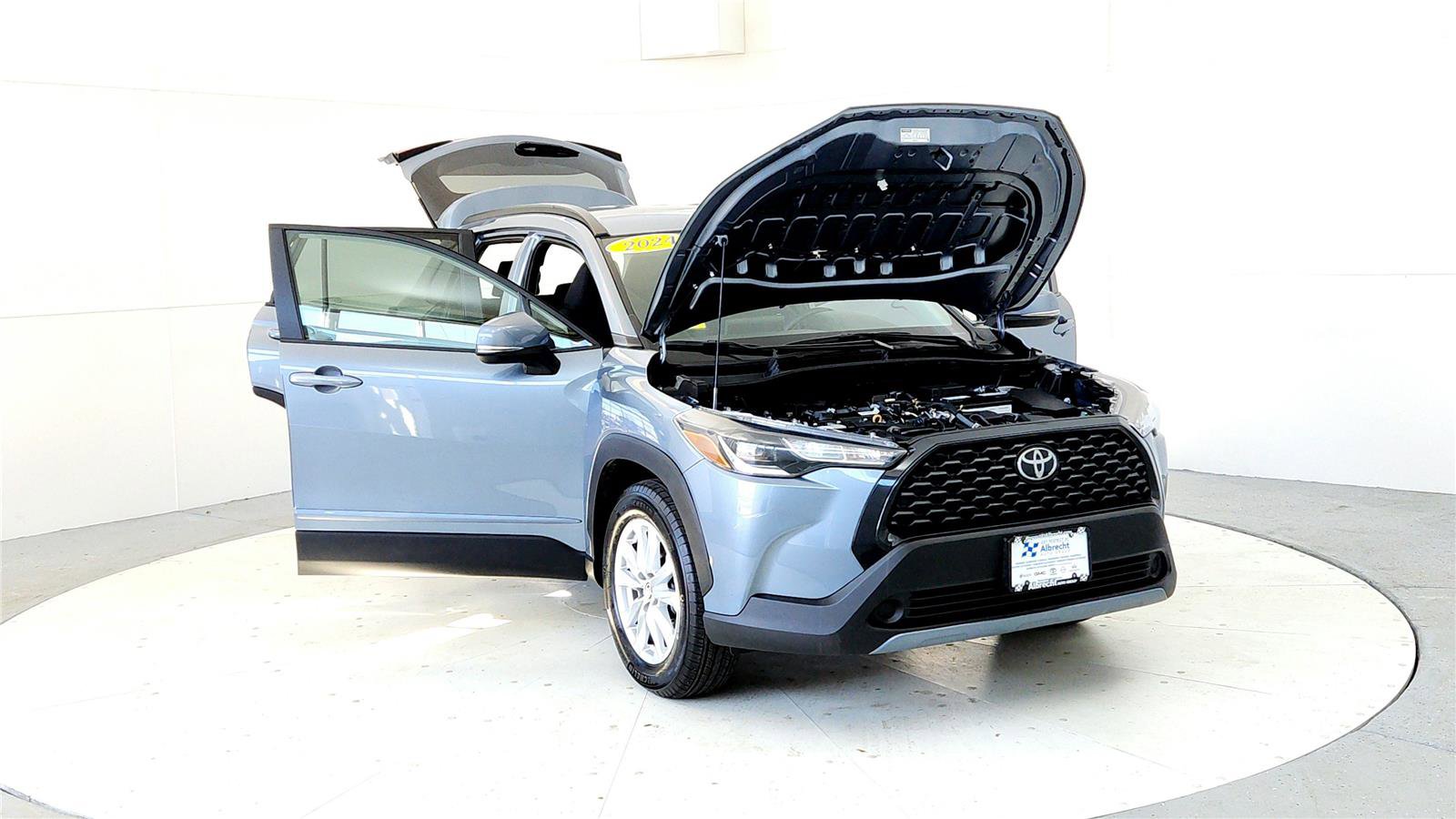 Certified 2024 Toyota Corolla Cross LE image 9