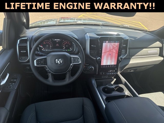 New 2026 RAM 1500 4x4 Crew Cab image 3