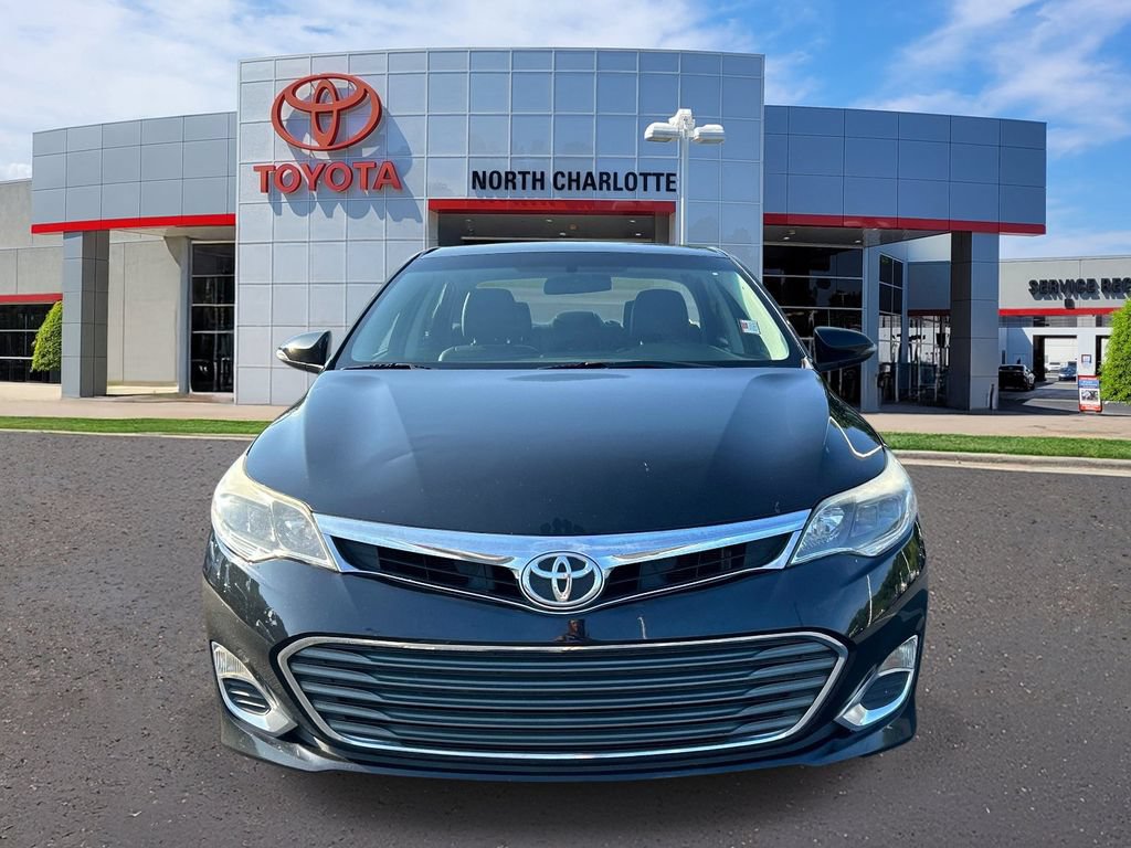 Used 2015 Toyota Avalon XLE FWD image 2