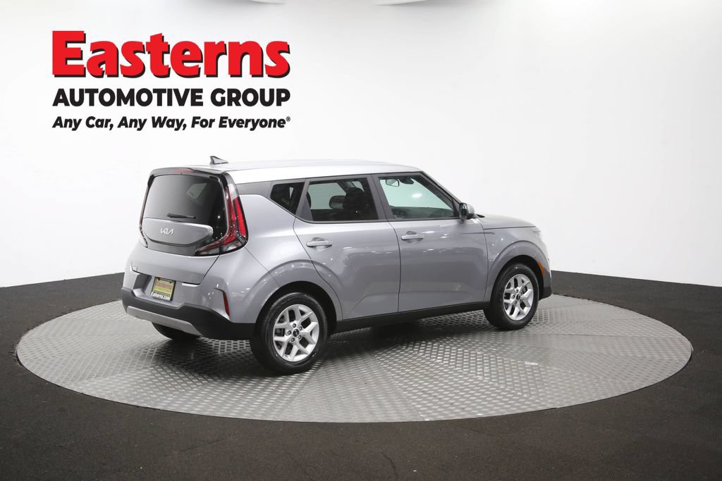 Used 2025 Kia Soul LX w/ LX Technology Package FWD image 40