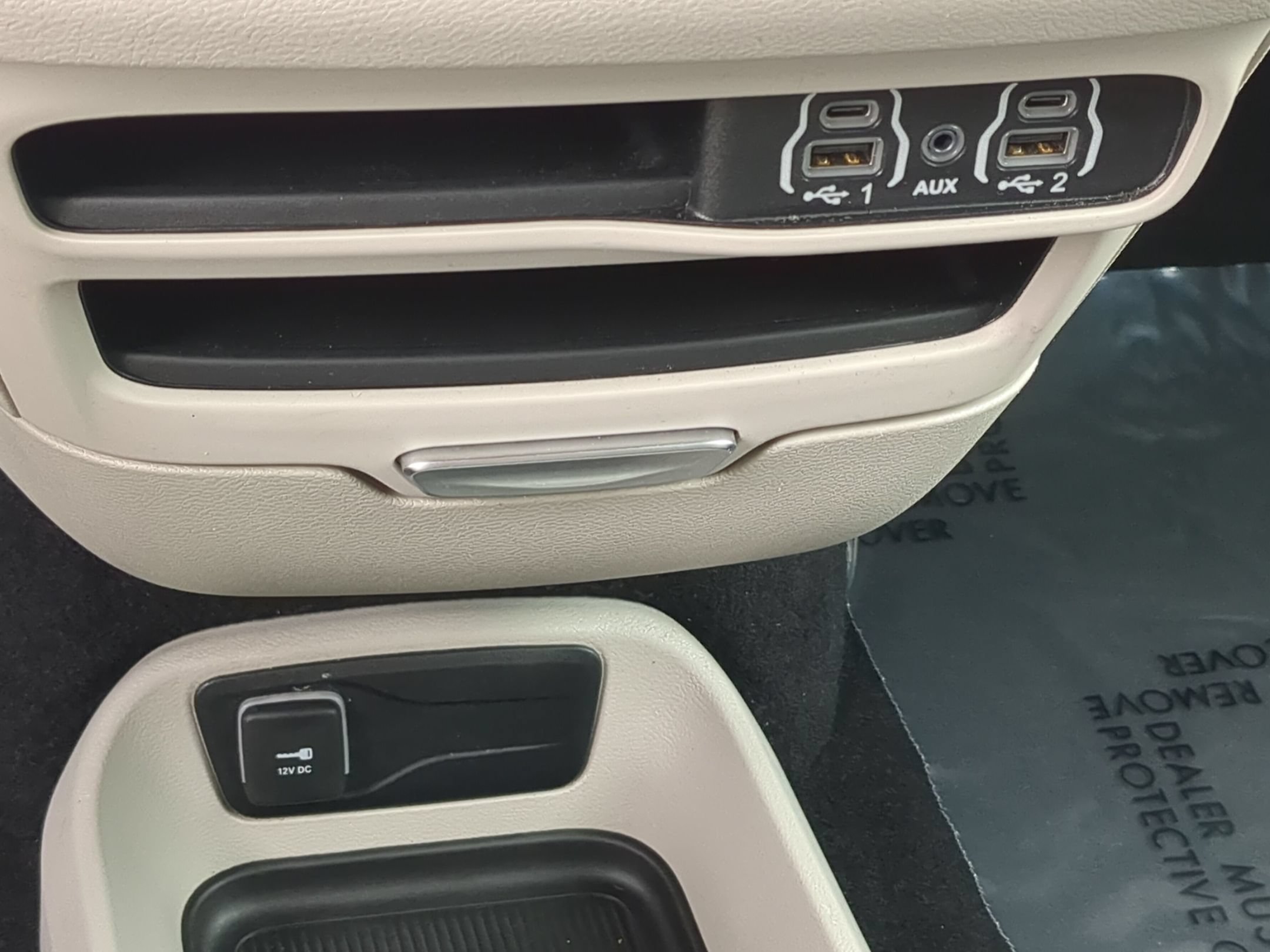 Used 2023 Chrysler Voyager LX FWD image 36