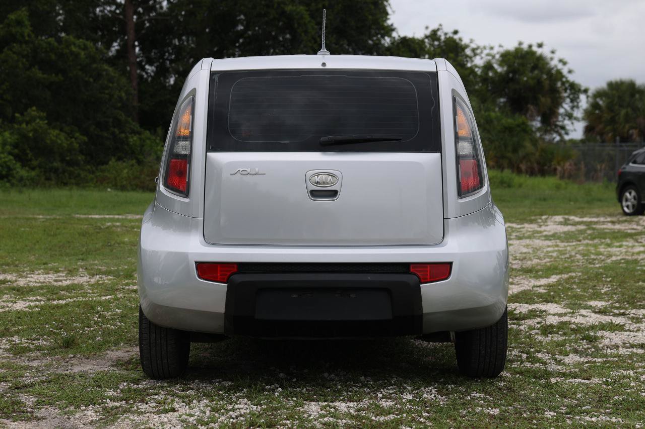 Used 2010 Kia Soul FWD image 7