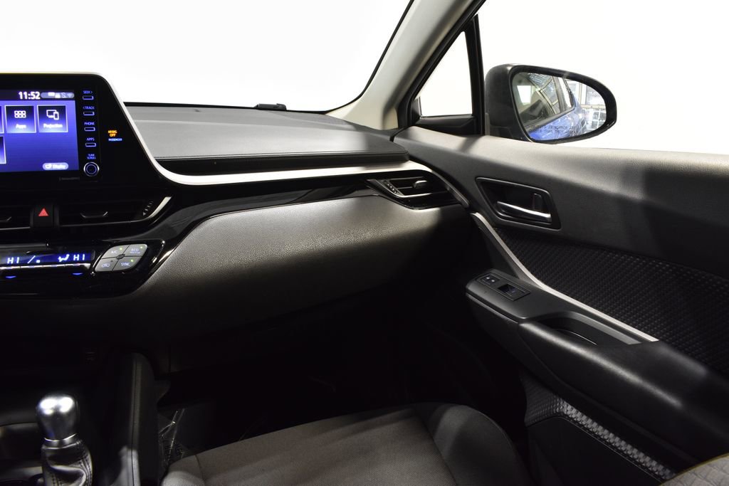 Used 2020 Toyota C-HR LE image 14