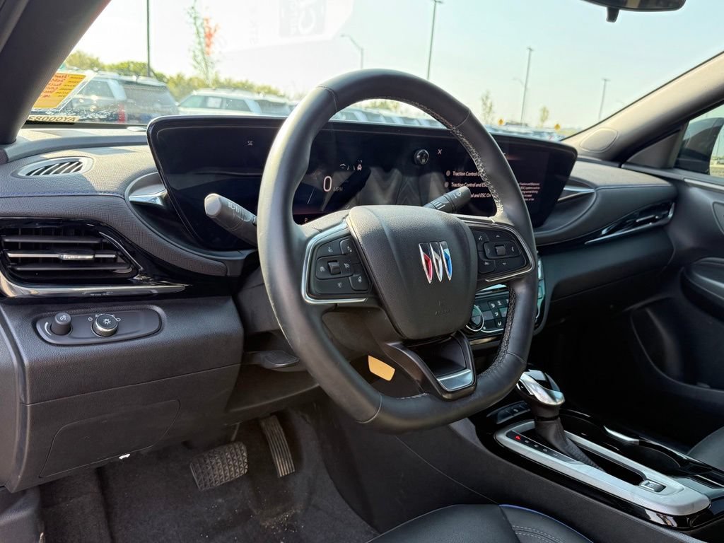 Used 2025 Buick Envista Sport Touring w/ Experience Buick Package FWD image 10