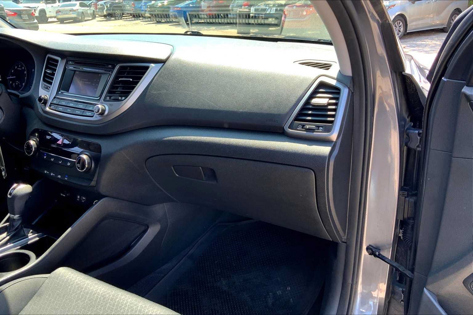 Used 2017 Hyundai Tucson SE FWD image 17