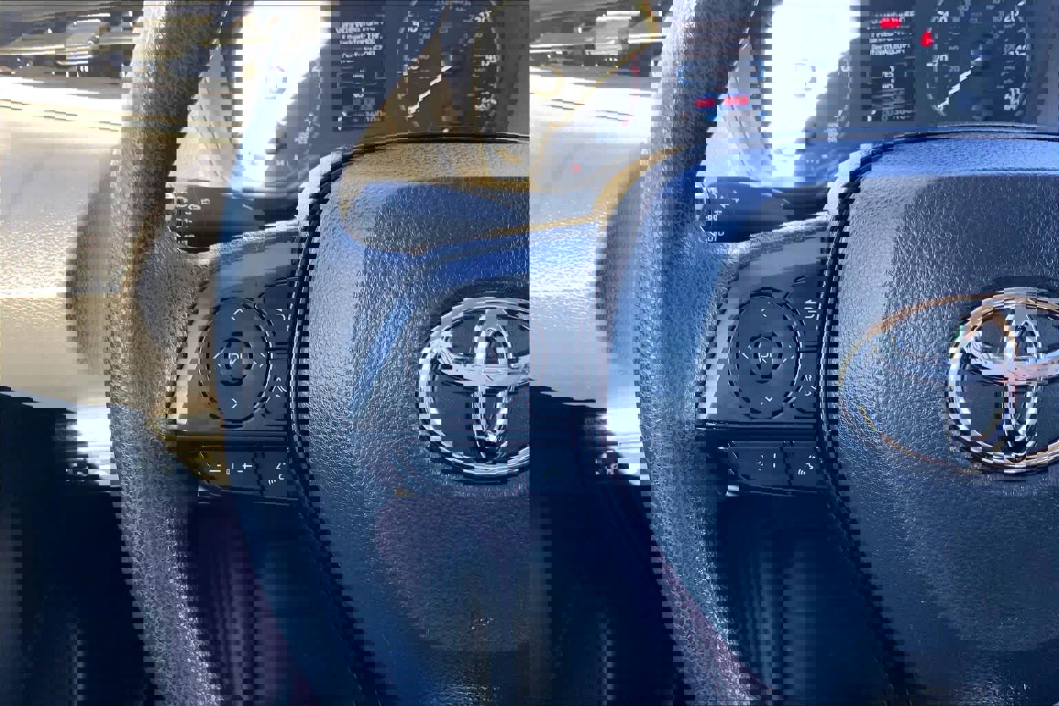 Certified 2025 Toyota Corolla LE image 22