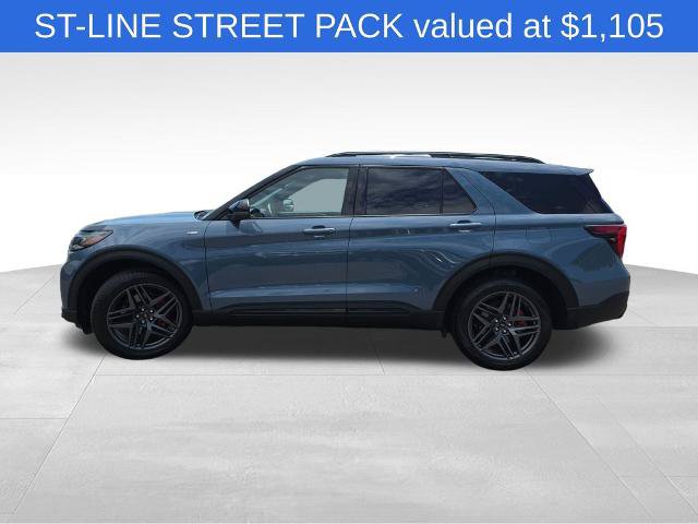 Certified 2025 Ford Explorer ST-Line w/ Premium Package AWD/4WD image 5