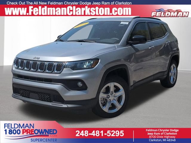 Used 2024 Jeep Compass Latitude w/ Convenience Group AWD/4WD image 1