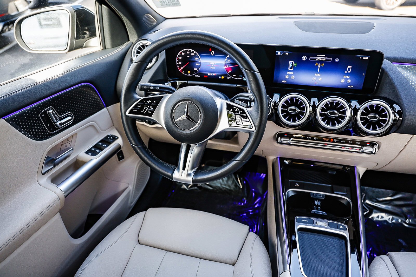 Used 2025 Mercedes-Benz GLA 250 image 14