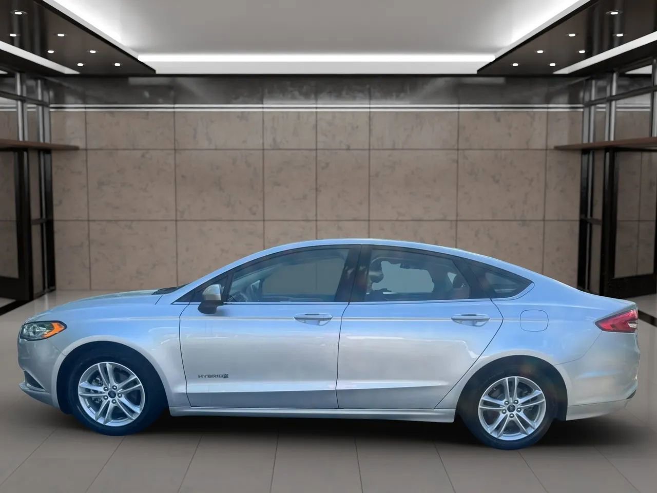 Used 2018 Ford Fusion SE FWD image 3
