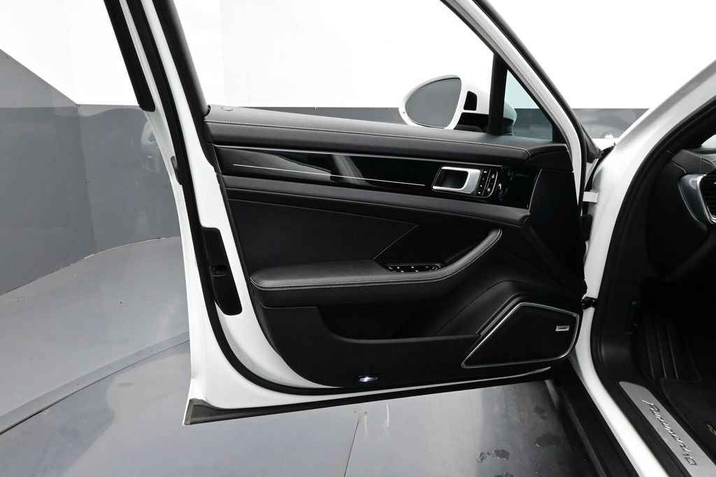 Certified 2020 Porsche Panamera 4 AWD/4WD image 6