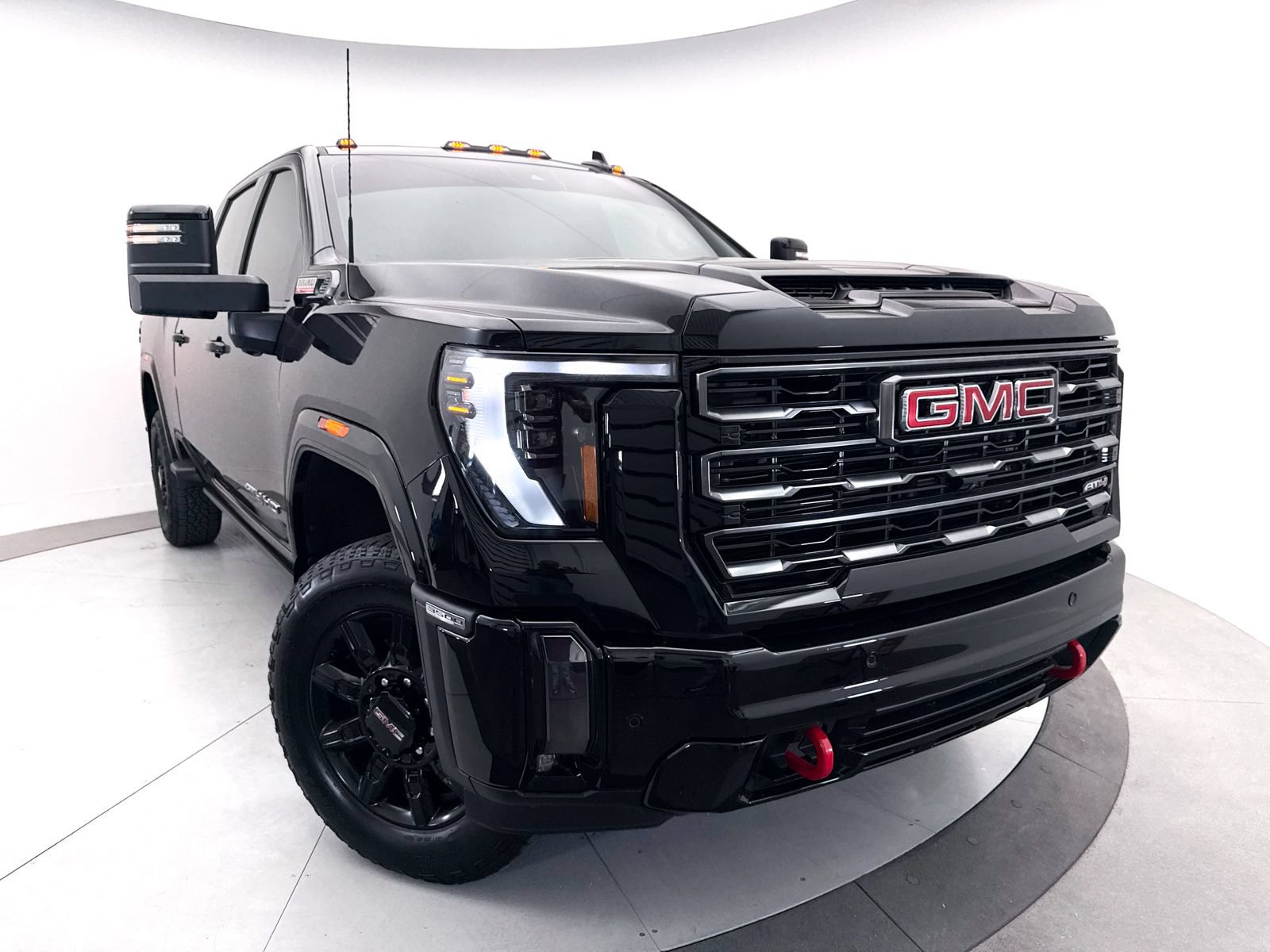 Used 2024 GMC Sierra 3500 AT4 w/ AT4 Premium Plus Package AWD/4WD image 7
