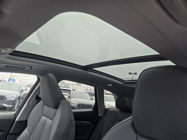 Used 2025 Audi Q5 Premium Plus w/ Premium Plus image 5