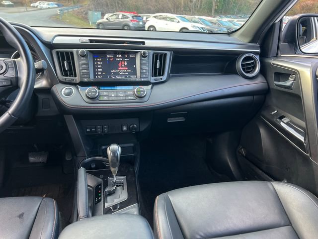 Used 2016 Toyota RAV4 SE image 14