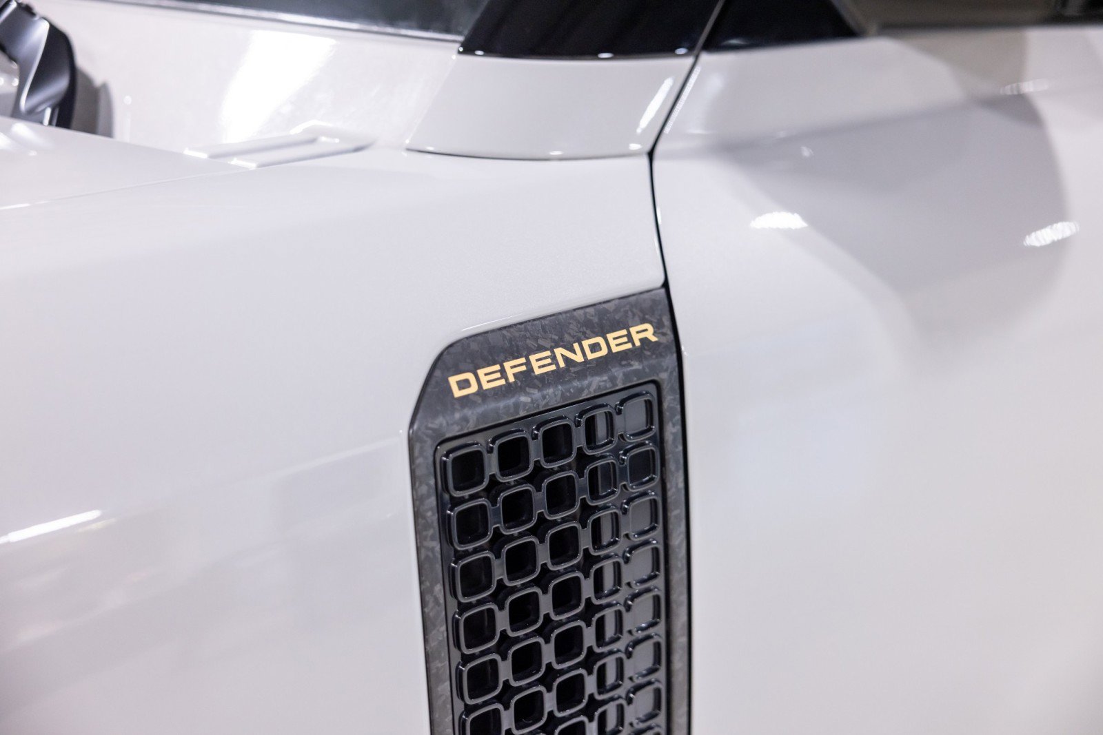 Used 2026 Land Rover Defender 110 OCTA image 21