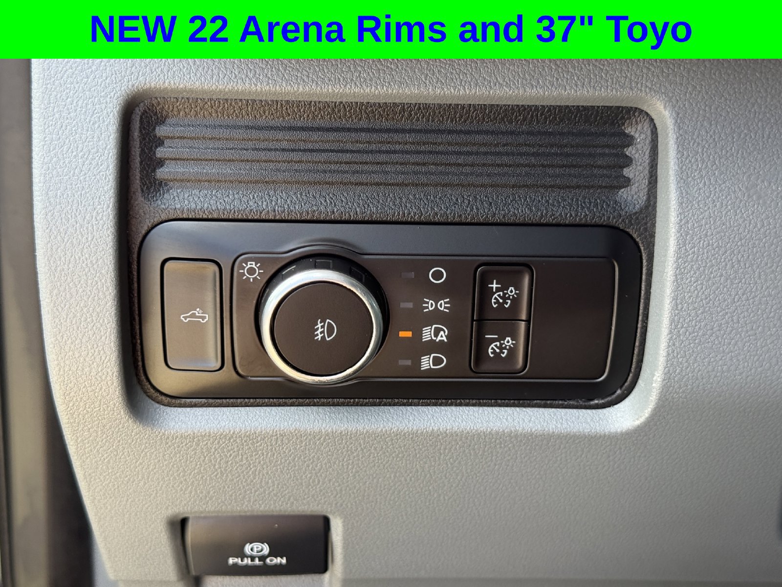 Used 2024 Ford F450 XLT AWD/4WD image 29