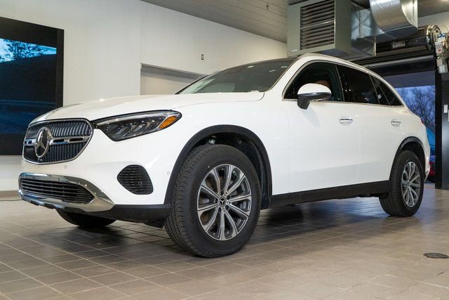 New 2026 Mercedes-Benz GLC 300 4MATIC image 3