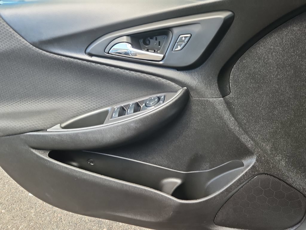 Used 2025 Chevrolet Malibu LT FWD image 9