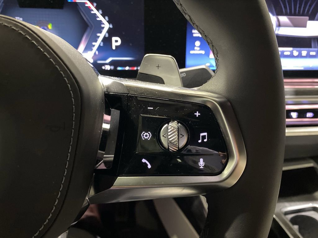 Used 2024 BMW 740i xDrive w/ Executive Package image 10