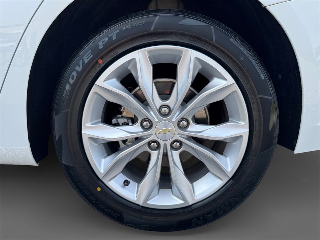 Used 2022 Chevrolet Malibu LT image 11