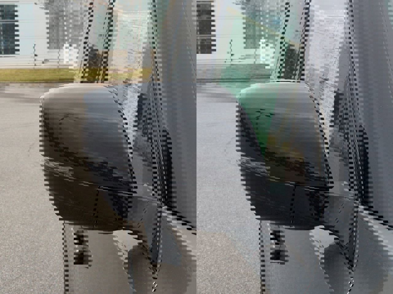 New 2026 INFINITI QX80 4WD w/ Sport Exterior Package image 13