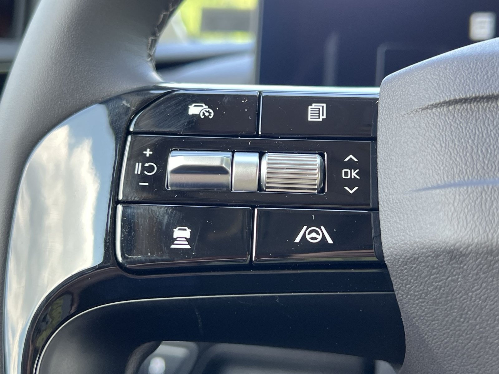 New 2027 Kia Carnival SX Prestige FWD image 22