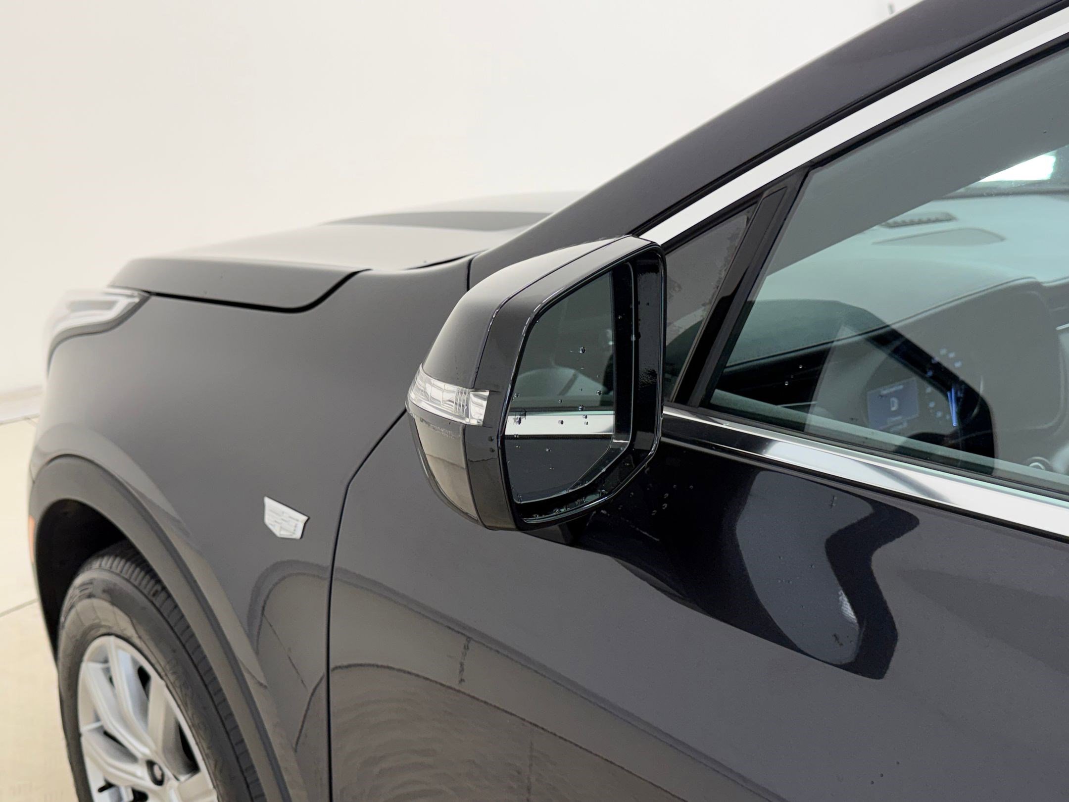 Used 2023 Cadillac XT4 Premium Luxury image 19