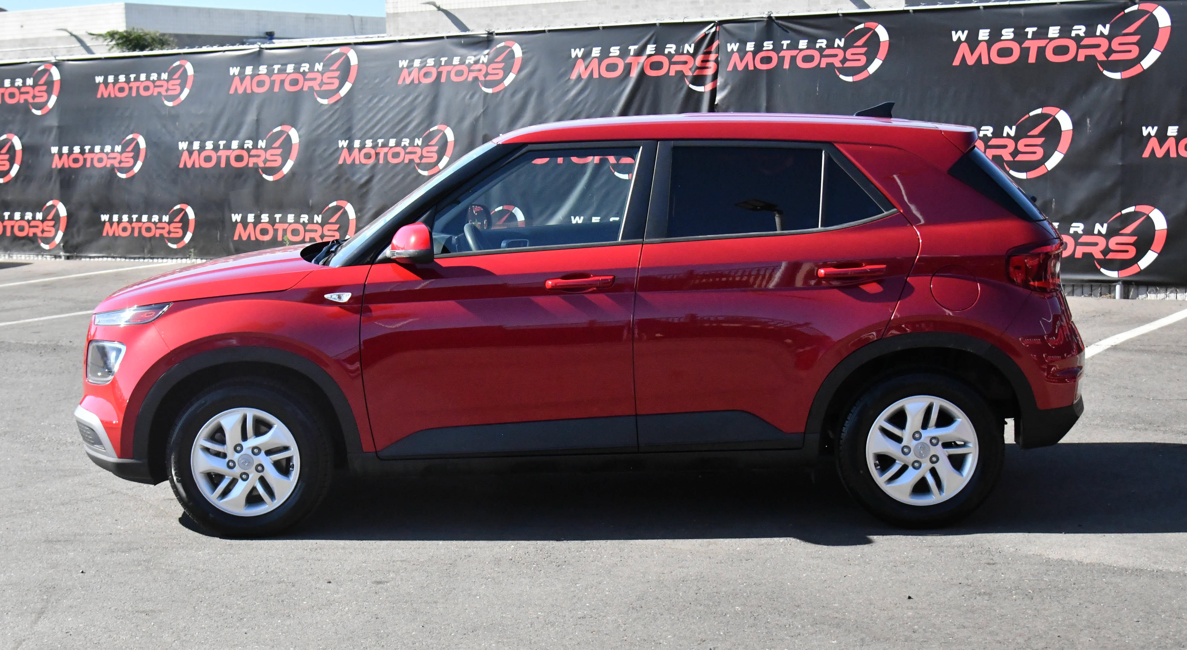 Used 2022 Hyundai Venue SE w/ Cargo Package FWD image 4