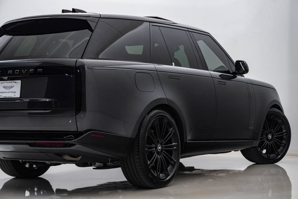 Used 2025 Land Rover Range Rover SE AWD/4WD image 10