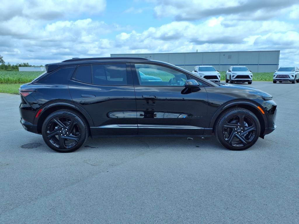 Used 2024 Chevrolet Equinox EV RS image 4
