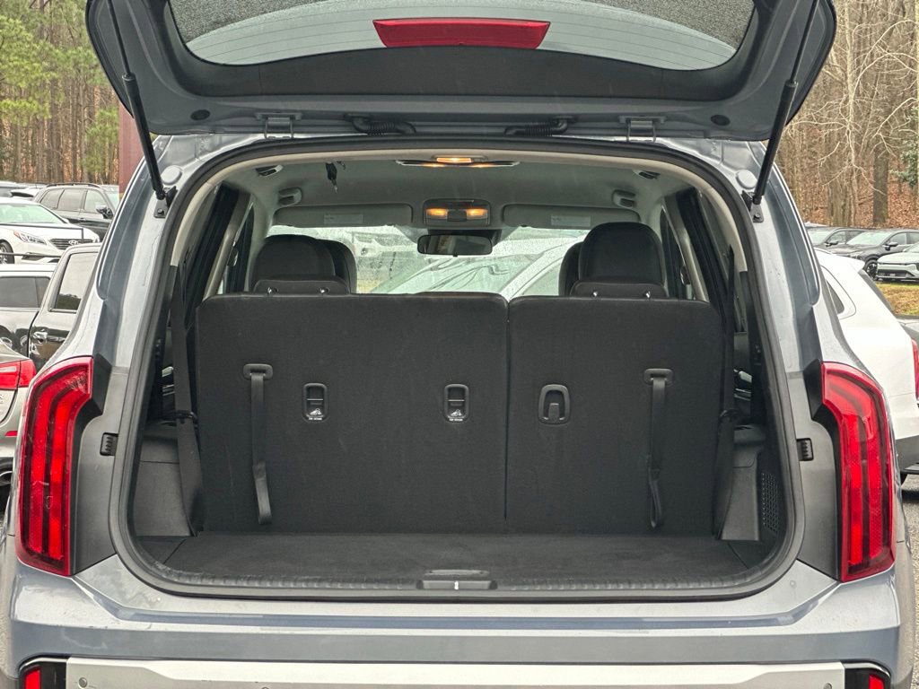 Used 2024 Kia Telluride S image 13