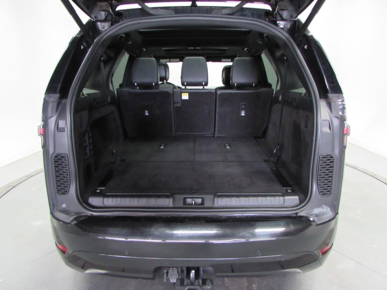 Used 2022 Land Rover Discovery S R-Dynamic image 11