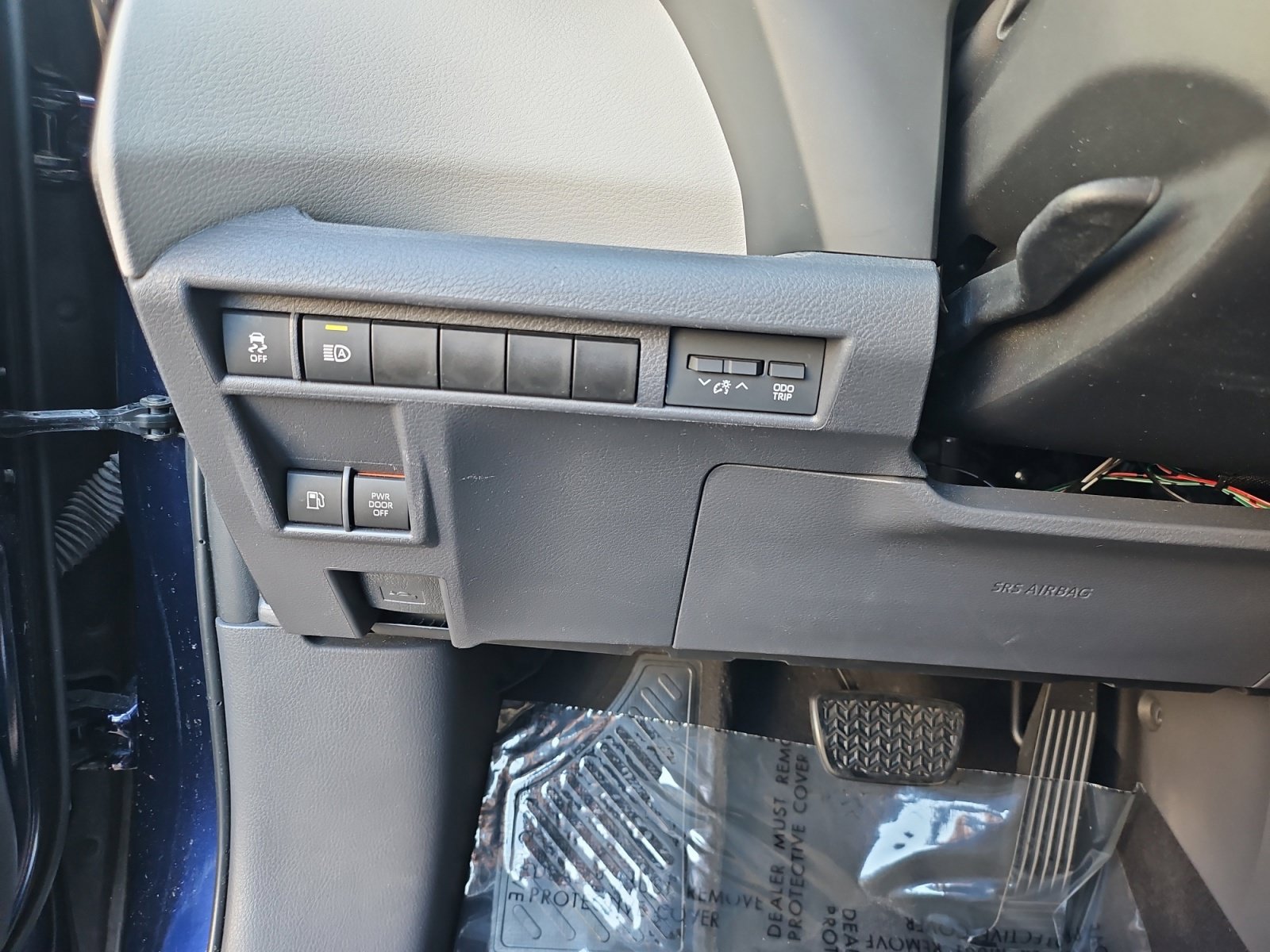 Used 2021 Toyota Sienna LE w/ LE Plus Package AWD/4WD image 24