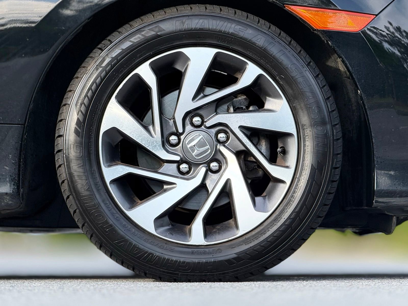 Used 2018 Honda Civic EX image 18