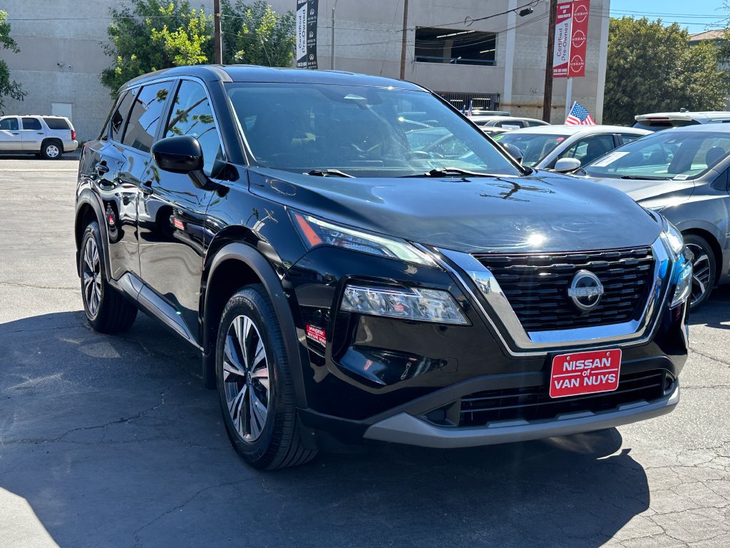 Used 2023 Nissan Rogue SV FWD image 9