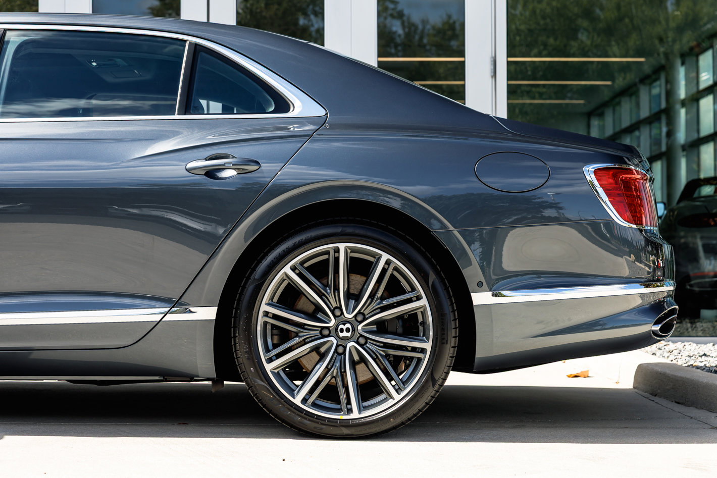 New 2026 Bentley Flying Spur Plug-In Hybrid image 13