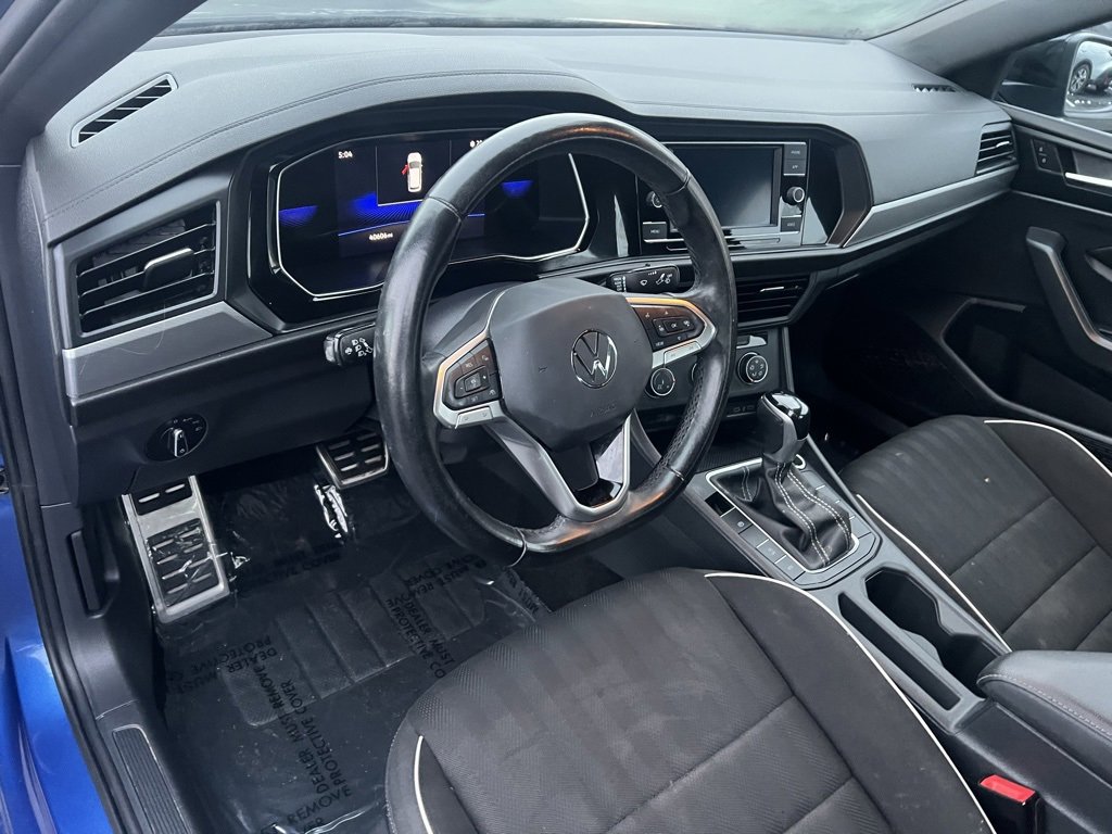 Used 2023 Volkswagen Jetta Sport image 10