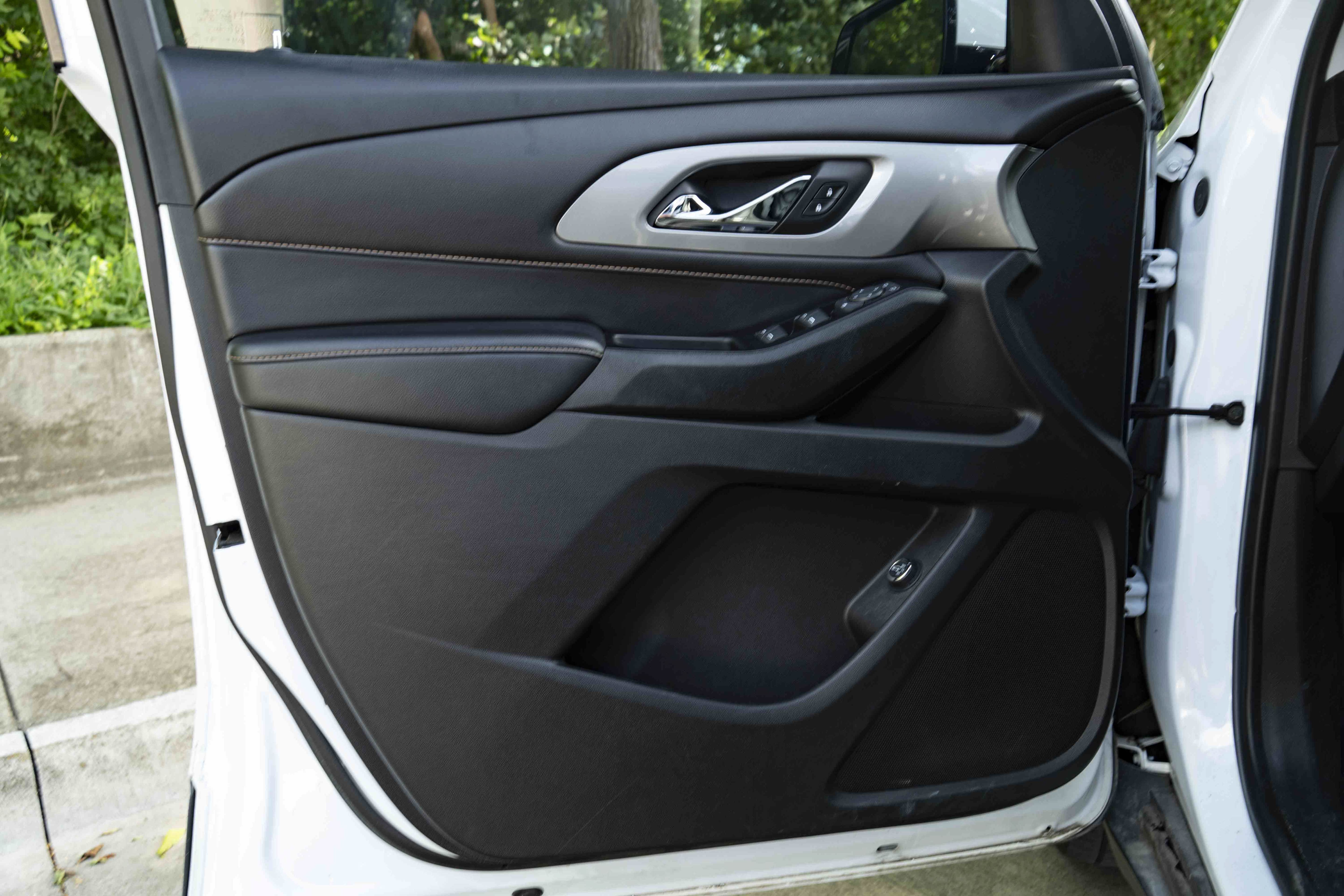 Used 2019 Chevrolet Traverse LT FWD image 35