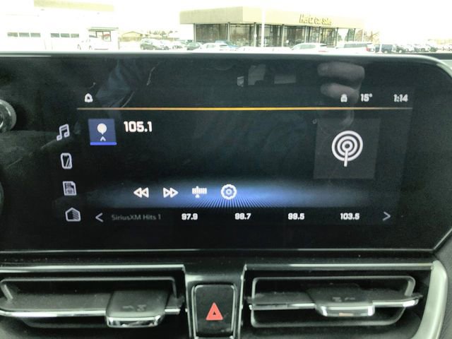 Used 2025 Chevrolet TrailBlazer LT AWD/4WD image 16